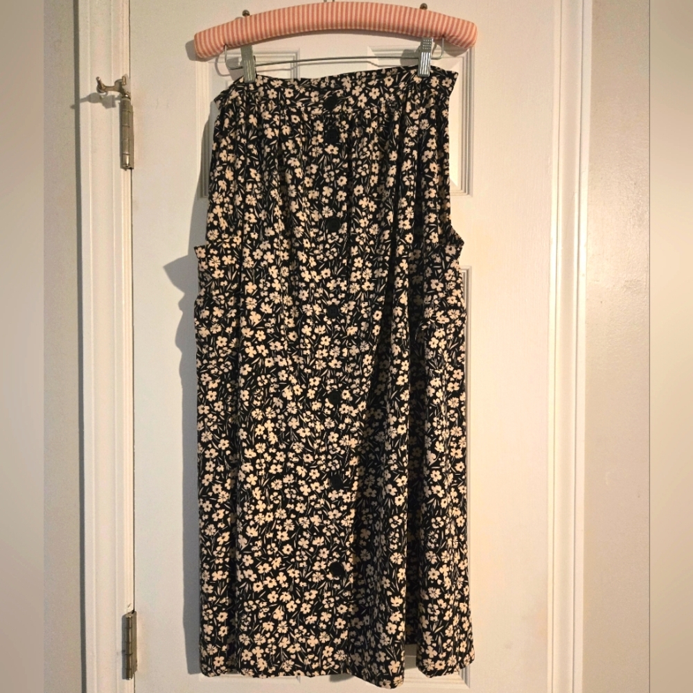 Floral Black and White Midi Skirt